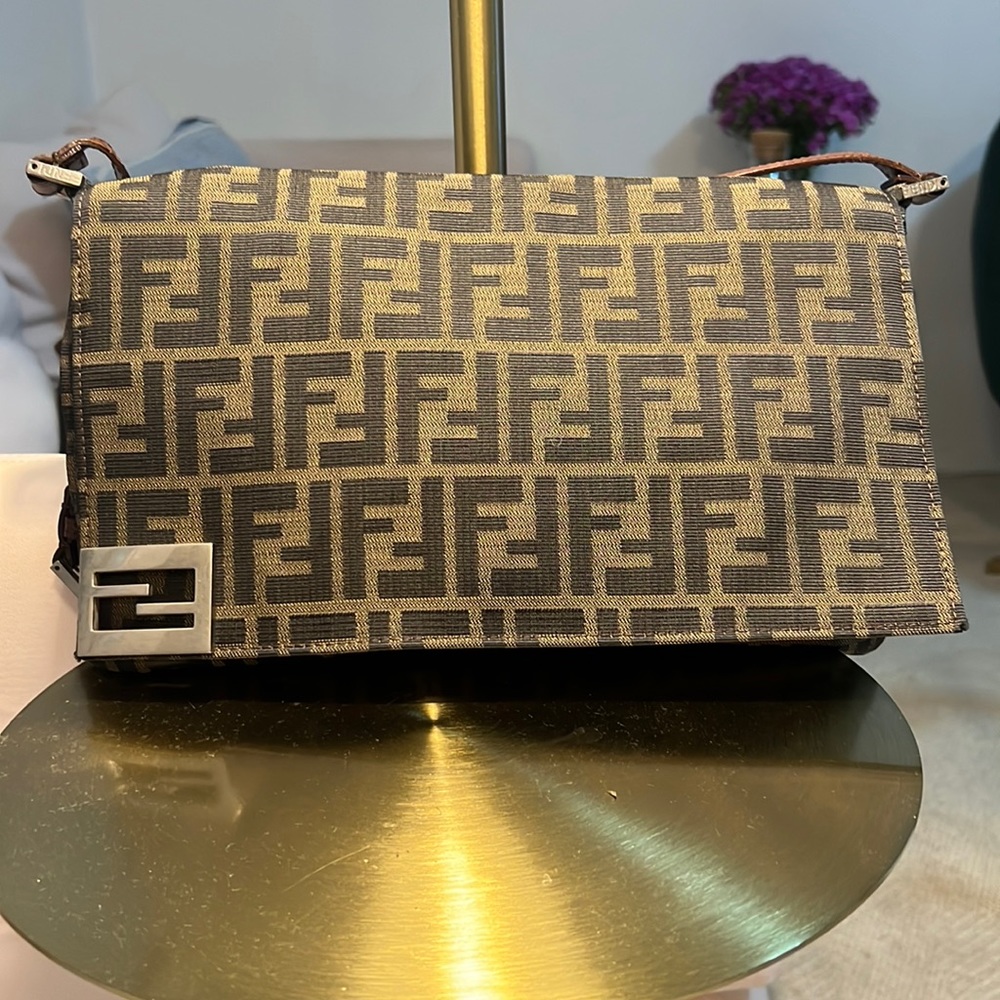 Fendi baguette! 🚫 SOLD 🚫